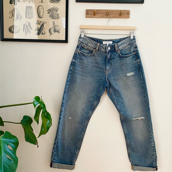 Devyn Low-Rise Boyfriend Jeans - Picture 5 of 6